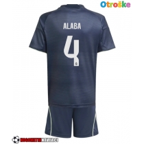 Otroške Nogometnih dresov Real Madrid David Alaba #4 Gostujoči 2025-26 Kratki rokavi (+ hlače)